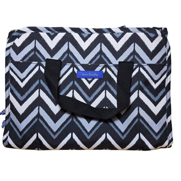 NWOT Vera Bradley Travel Cosmetic Bag 11” X 28” Black/White/Gray Chevron Unused - Picture 1 of 8